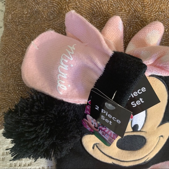 NWT, Disney Minnie Mouse Hat and Gloves Set - Picture 6 of 9